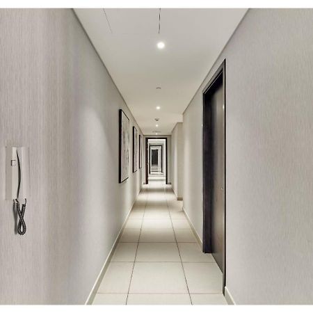 Bnbme - Boulevard Heights Apartment Дубай Екстериор снимка
